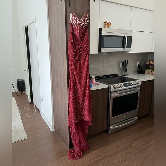 Custom made VALDRINSAHITI gown - Picture 2 of 12